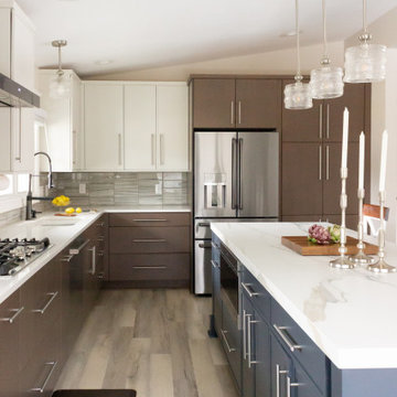 A Lakeside Summer Retreat Gets a Fresh Kitchen Makeover