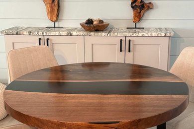 Inspiration for a modern dining room remodel in New York