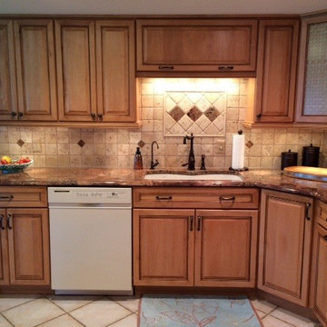 Kraftmaid Kensington Maple Ginger with Sable Glaze