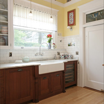 Anna's Sunny Vintage Kitchen