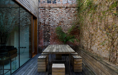Tricks to Make Your Walled Courtyard Look Bigger
