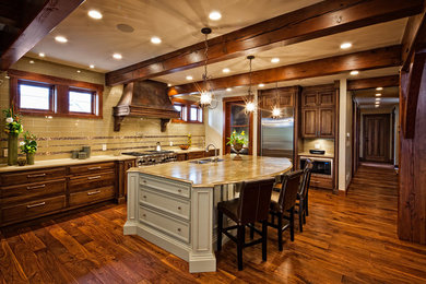 Kitchen - traditional kitchen idea in Vancouver