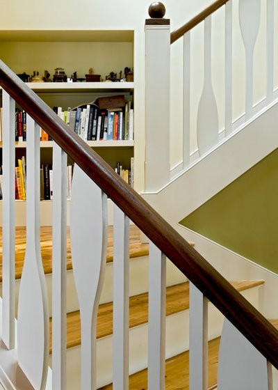 Flat-Sawn Balusters Give Railings All-Out Style