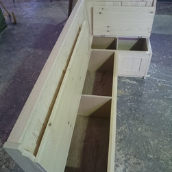 Pine corner bench - Products