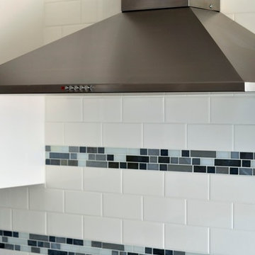 Sleek Kitchen Backsplash - Double Accent Listello