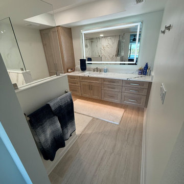 A Stunning Bathroom Remodel with a Doorless Shower