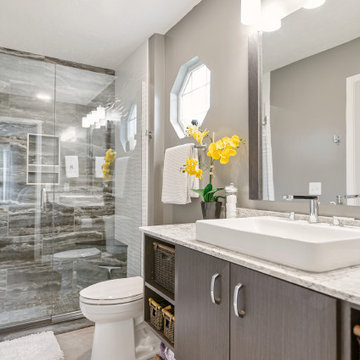 Modern Bathroom in Massillon