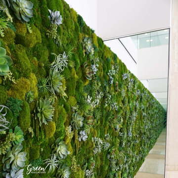 Hotel & Restaurant Moss Walls | Hospitality Biophilic Design