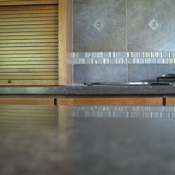 Quarter Sawn Brings the Outdoors into Kitchen Space