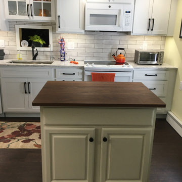 Kraftmaid Lyndale Maple Dove