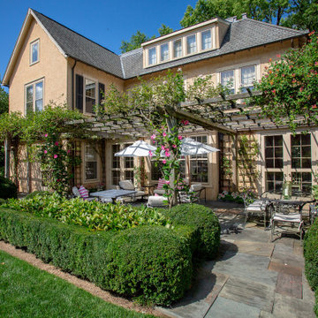 We are thrilled to introduce 612 Gravers Lane, a veritable ~jewelbox~ in an idea
