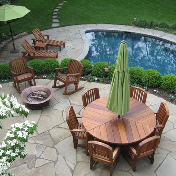 Lisa's Retro Outdoor Patio Table