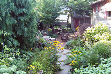 Design ideas for a shabby-chic style landscaping in Boston.