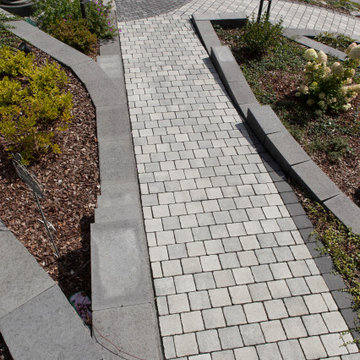 Barrierefreier Weg zum Haus.