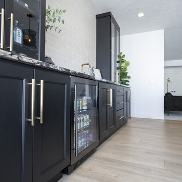 Entertain with Elegance: Delafield's Kitchen and Bar Masterpieces