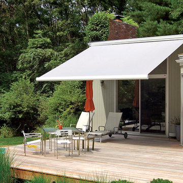 Beautiful Series G250 accents Contemporary home