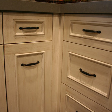 Movable kitchen island