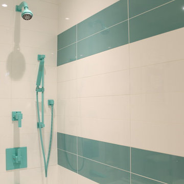 Dollard des Ormeaux Family Bathroom