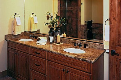 Example of a classic home design design in Little Rock