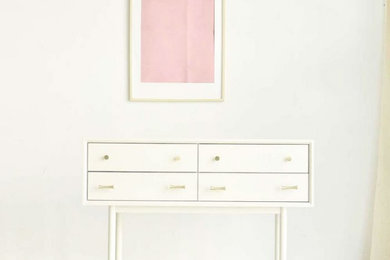 Woody White Contemporary Dressing Table