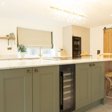 Cashmere & Glade Classic Kitchen