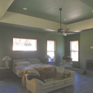 Lake View Courtyard Home