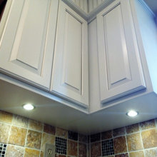 White Cabinet Refacing With Bead Board Soffit Kuche