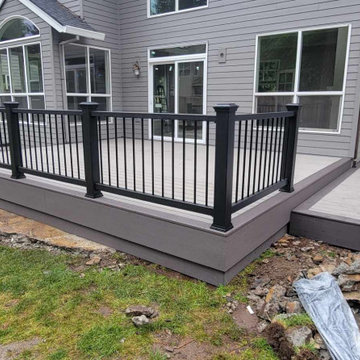 2 tone composite deck with black composite railing