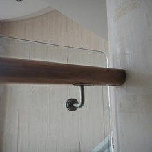 hand rail bracket shape
