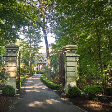 Lakeshore Hideaway