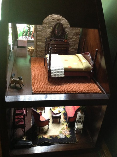 Dollhouse with furniture