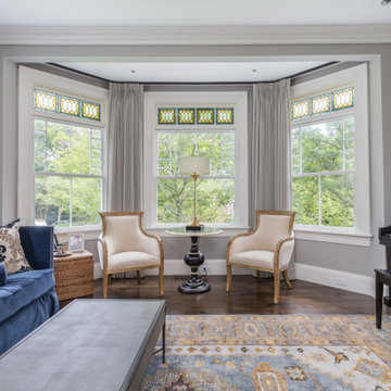 Classic Elegance and Modern Comfort: Norfolk Road Residence