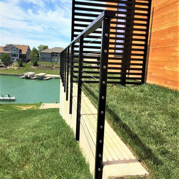 www.ModernDeckRailings.com