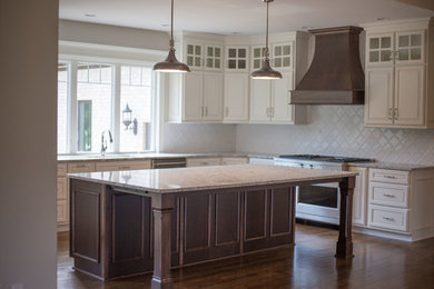 Kitchen photo in Louisville