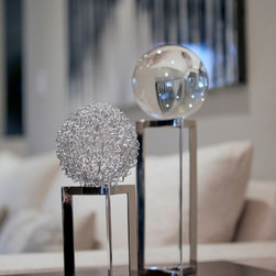 Mississauga Modern - Decorative Objects And Figurines