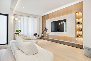 Inspiration for a modern living room remodel in Toronto