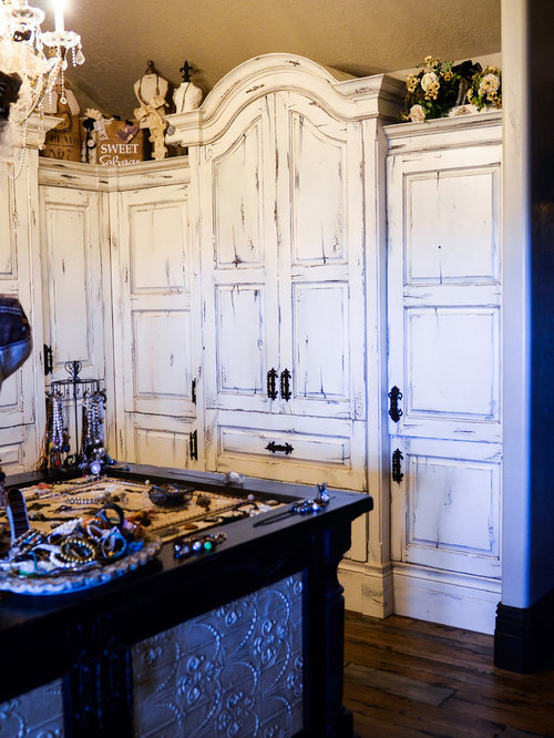Rustic Closet Design Ideas, Remodels & Photos