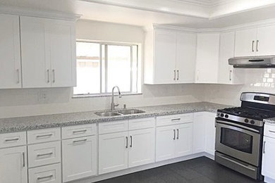 Kitchen - kitchen idea in Orange County