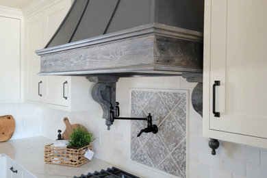 Kitchen - cottage kitchen idea in Other