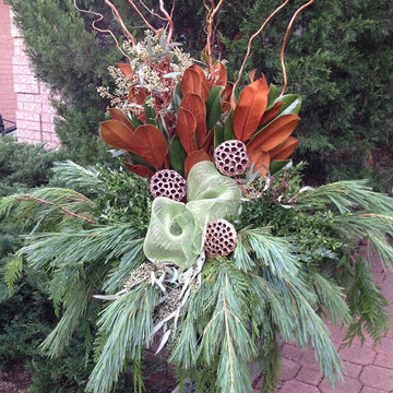 Outdoor/Christmas Urns