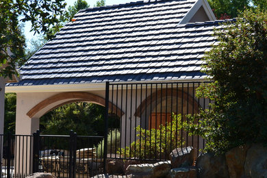 Inspiration for a timeless patio remodel in Sacramento