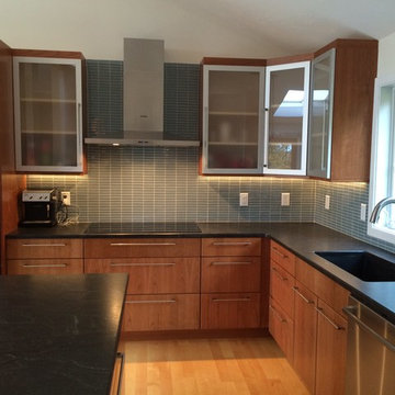 Vivaro Aluminum Frame Kitchen Cabinet Doors with Frosted Glass Inserts