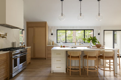 Transitional kitchen photo in Seattle