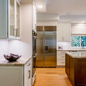 Ruhland Avenue Kitchen / Manhattan Beach, CA