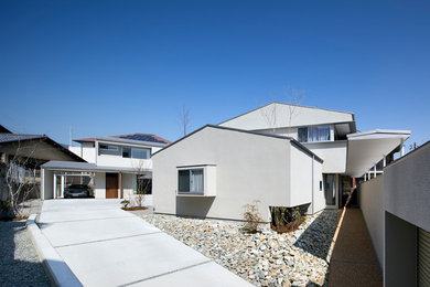 This is an example of a modern white exterior in Osaka.