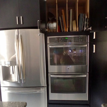 Cordova Contemporary Kitchen