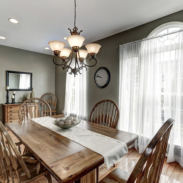 STAGING BRISTOW TOWNHOUSE for RESALE