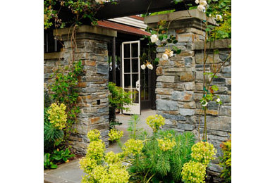 Elegant exterior home photo in Seattle