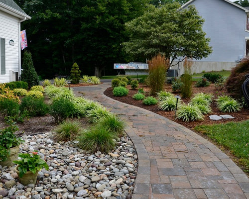 Front Yard Pine Needles Ideas, Pictures, Remodel and Decor