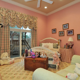 Gelbe Baby- und Kinderzimmer mit rosa Wandfarbe: Ideen & Inspiration